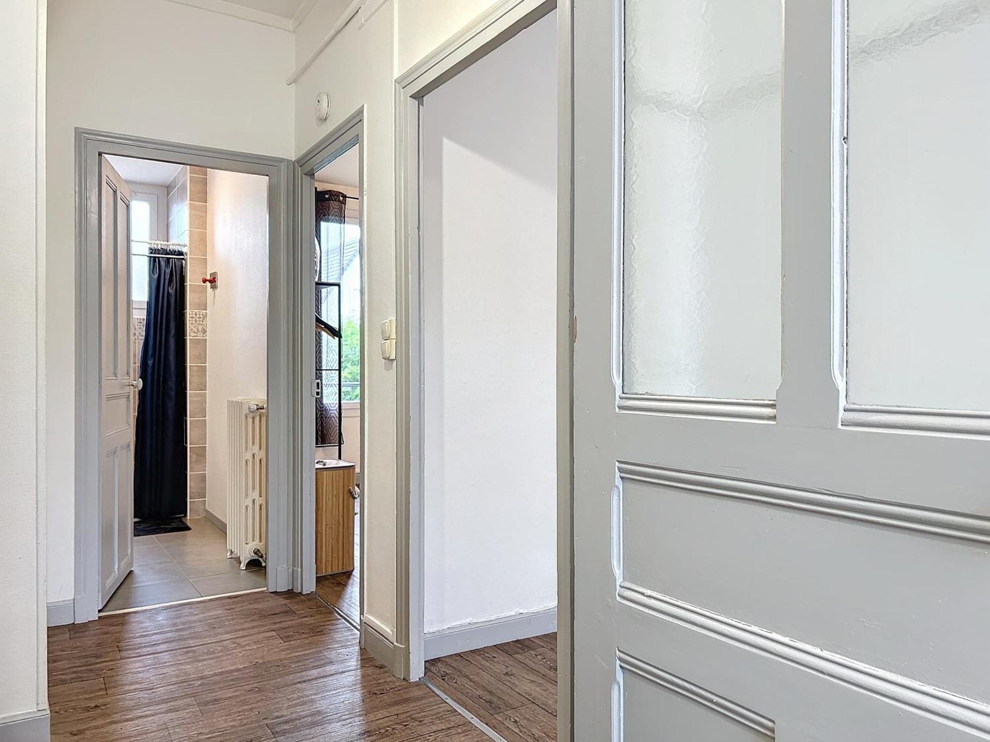Apartamento Le 4-F2 Centre Historique Montluçon Exterior foto